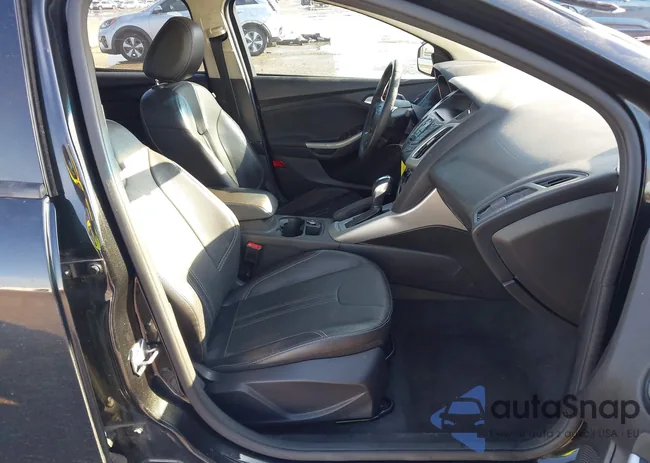 1FADP3F25EL221287: 44264921