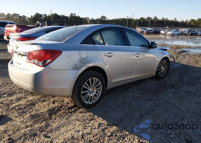 1G1PJ5SC0C7156558: 44266330