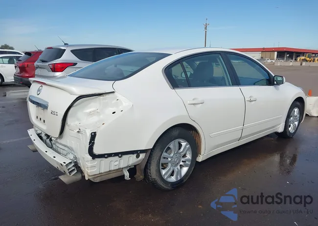 1N4AL2AP3CN504641: 44266477