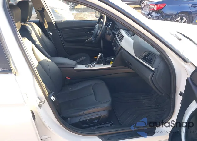 WBA3B5C53DF592988: 44266535