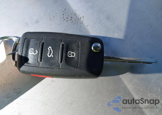 3VWDB7AJ5HM400377: 44266632