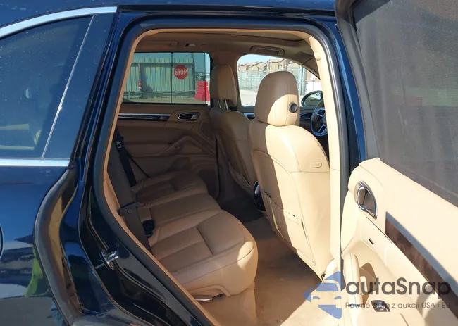 WP1AA2A27GLA08973: 44266707