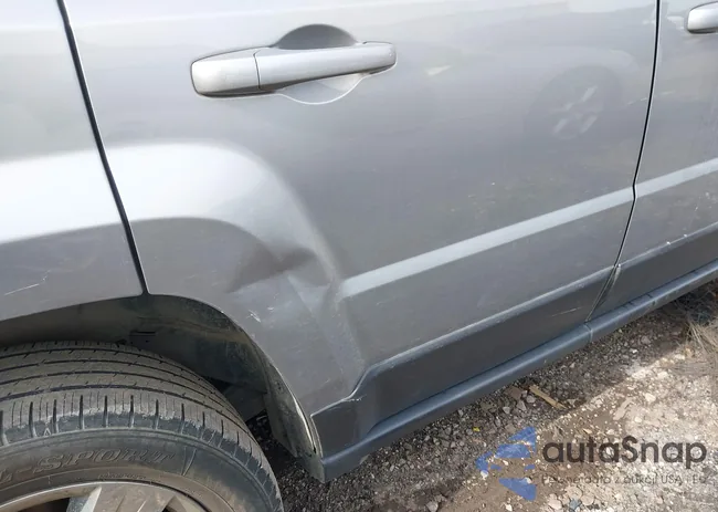 1C4NJRFB8GD691393: 44266721