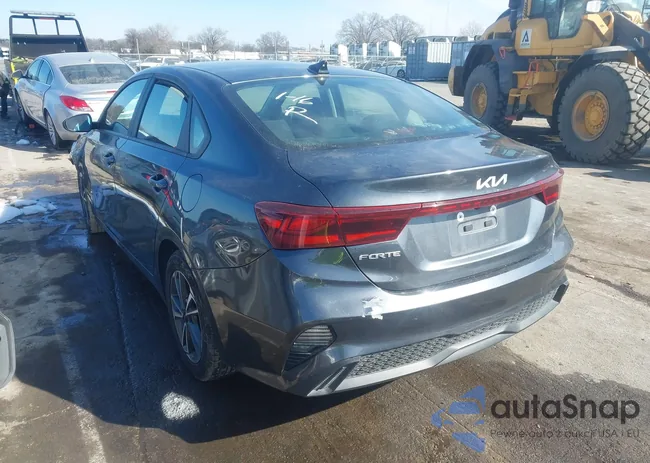 3KPF24AD0RE744232: 44265802