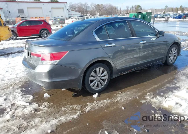 1HGCP3F85CA019750: 44265843