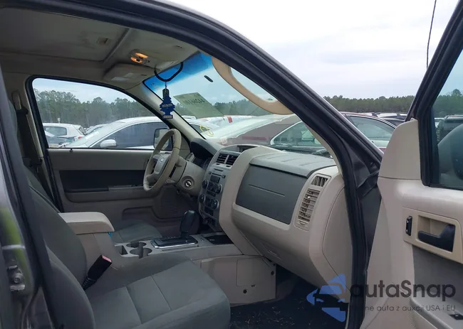 1FMCU0D77AKA42014: 44266100