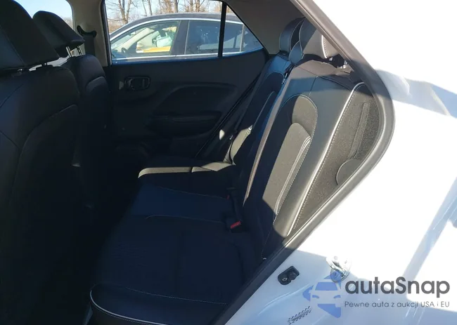 KMHRC8A38NU150486: 44266103