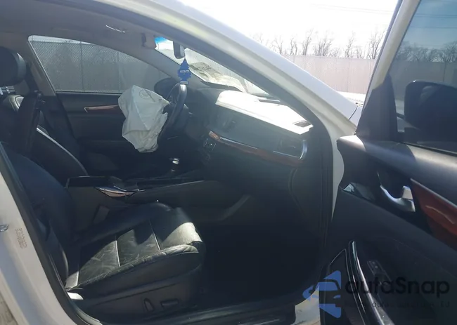 KNALC4J1XH5069695: 44267251