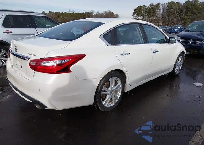 1N4BL3AP3HC196898: 44267264