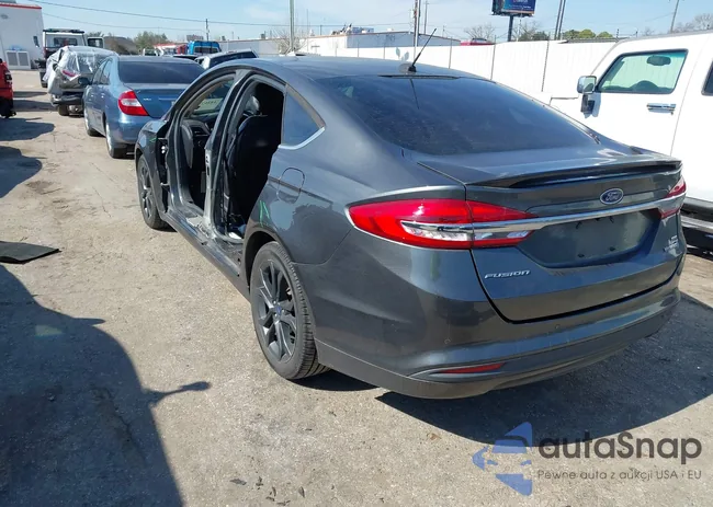 3FA6P0LU9JR231541: 44267320