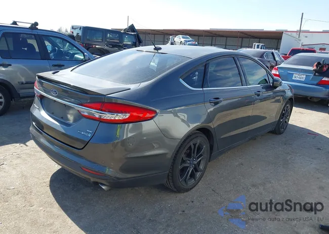 3FA6P0LU9JR231541: 44267320