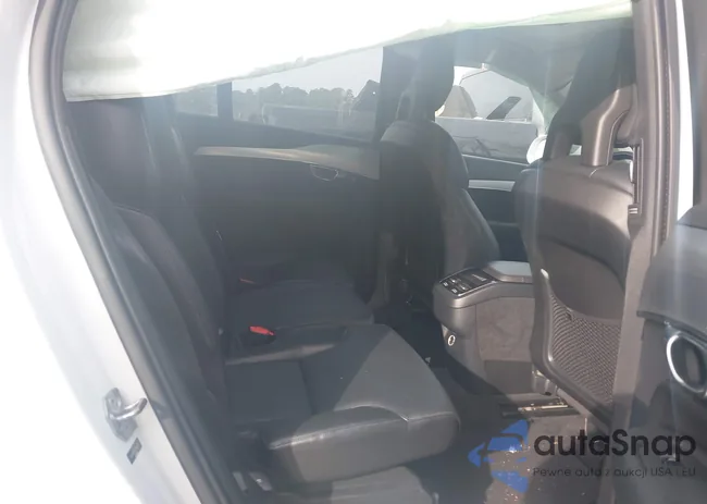 YV4102CK7J1334757: 44267371