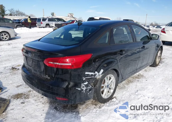 1FADP3F26FL373130: 44267444