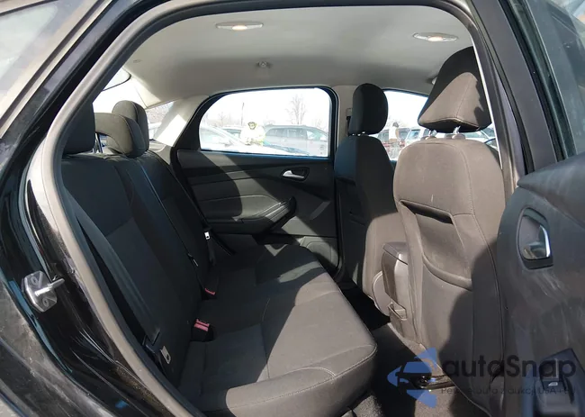 1FADP3F26FL373130: 44267444