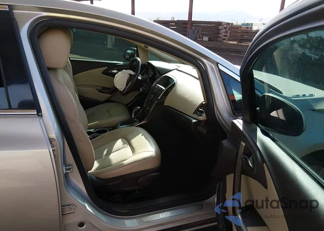 1G4PP5SK3E4172332: 44267662