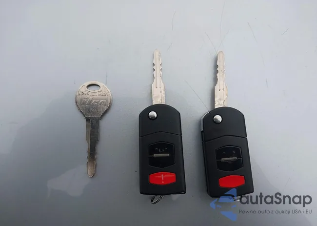 JM1CR29L360128415: 44266728