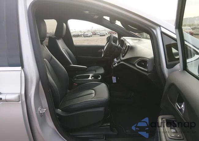 2C4RC1BG0TR215516: 44266874