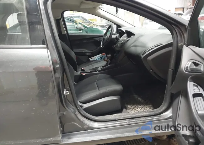 1FADP3E23JL287445: 44266935