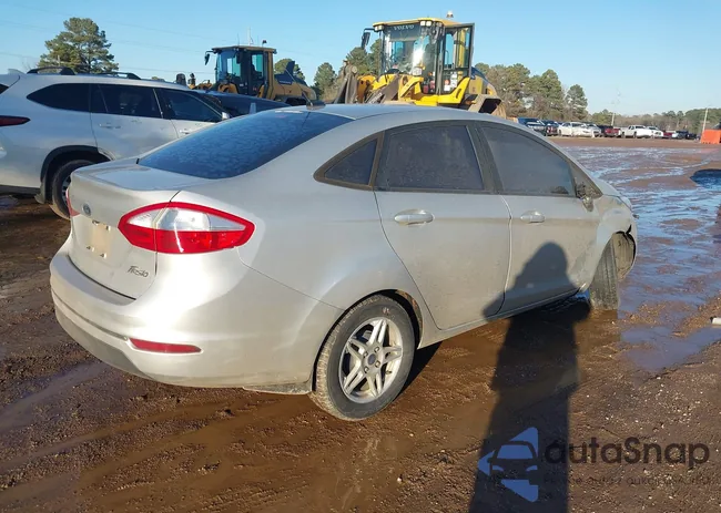 3FADP4BJ4KM121372: 44267103