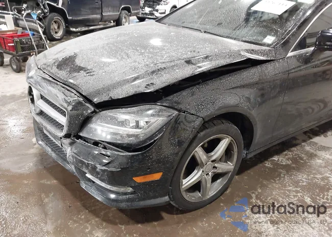 WDDLJ7DB5DA068203: 44267114