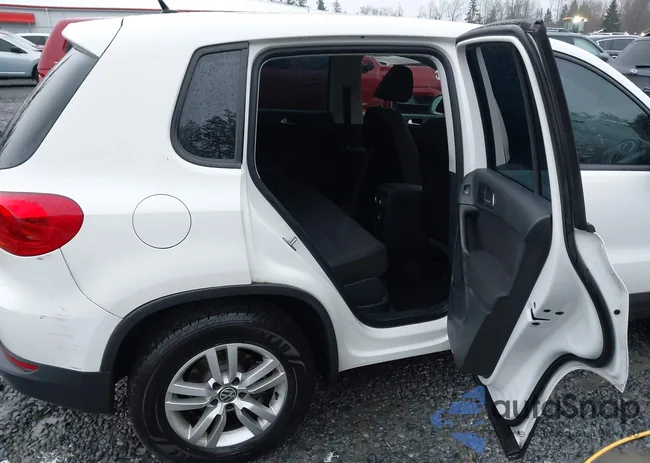 WVGAV7AX1DW533810: 44268426