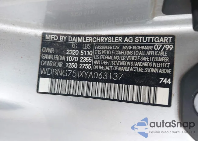 WDBNG75JXYA063137: 44268516