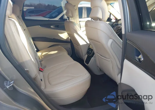 2LMTJ8LR3GBL64053: 44268534