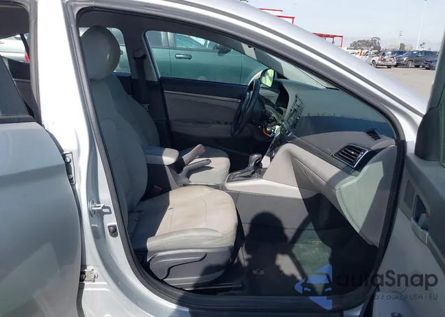 5NPD74LF0HH084968: 44268686