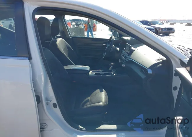 1N4BL4BV0MN413289: 44267939