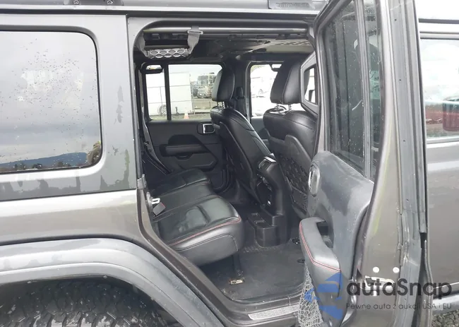 1C4HJXFG0KW607979: 44268029