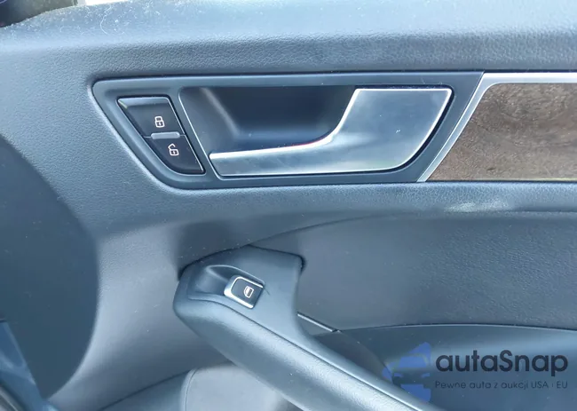 WA1L2AFP4GA012877: 44268061