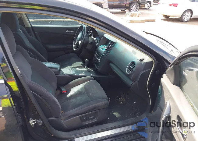 1N4AA5AP7EC496453: 44269179