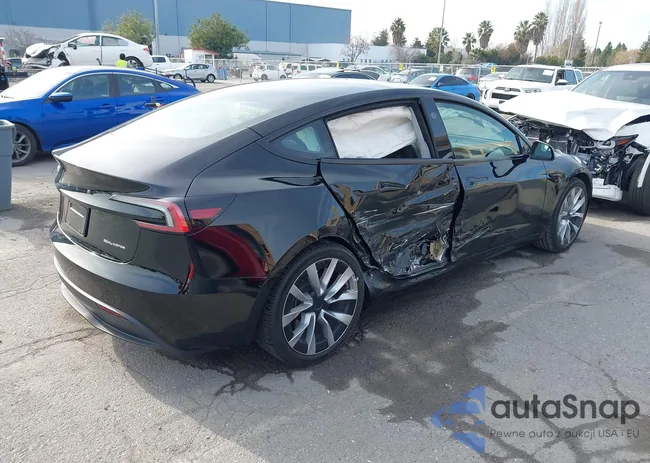 5YJ3E1EB5RF787542: 44269352