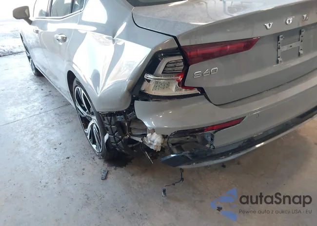 7JRL12TL7RG305108: 44269396