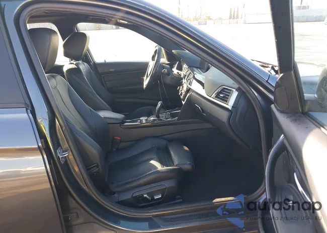 WBA8E1G57GNT38095: 44269406