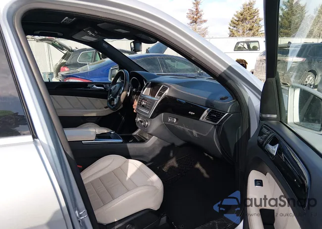 4JGDA7EB0DA161087: 44269534