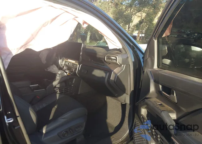 3TYLC5LN0ST040950: 44269561