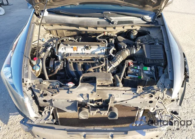 1HGCP2F45CA000526: 44269625