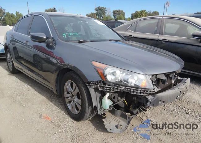 1HGCP2F45CA000526: 44269625