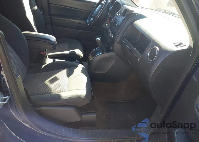 1C4NJPFA2GD599725: 44269659