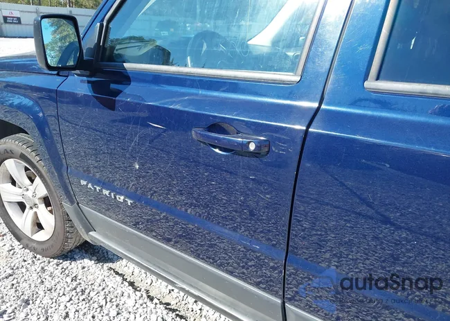 1C4NJPFA2GD599725: 44269659