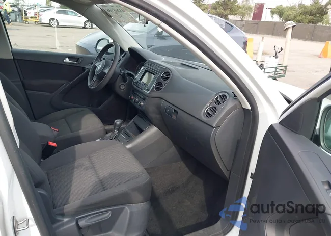 WVGAV7AX4HK051958: 44268748