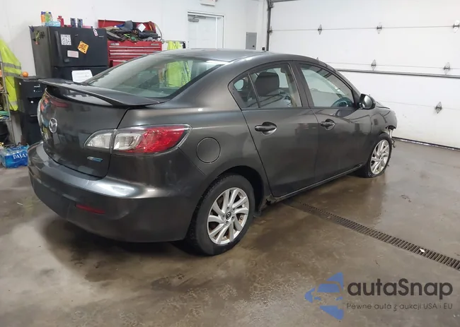 JM1BL1V79D1805085: 44268758