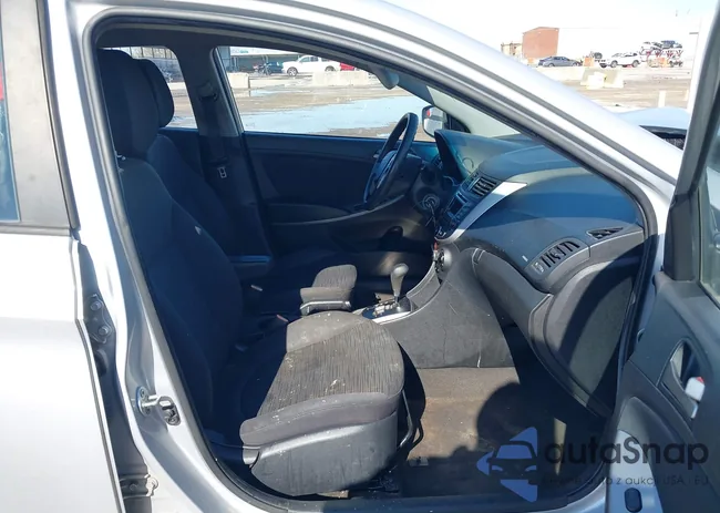 KMHCT5AE3GU274027: 44268775