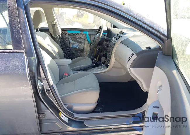 2T1BU4EE9CC914363: 44268776