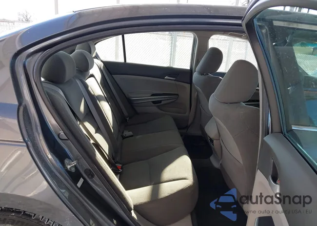 1HGCP3F79AA011588: 44268805