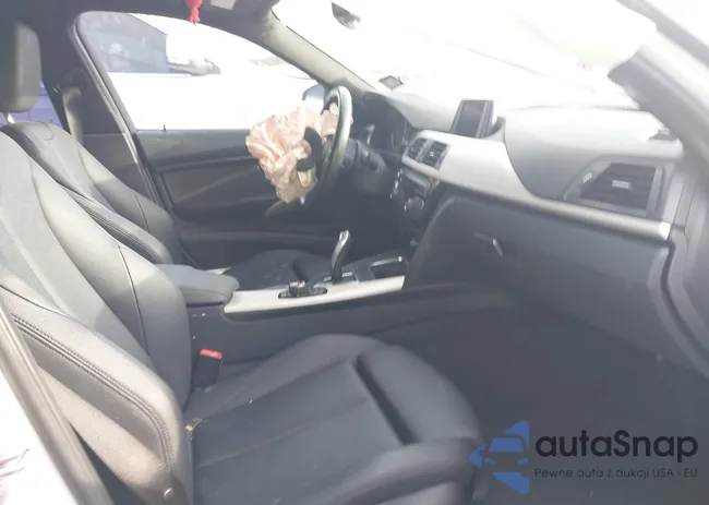 WBA8E1G58GNU11992: 44268809