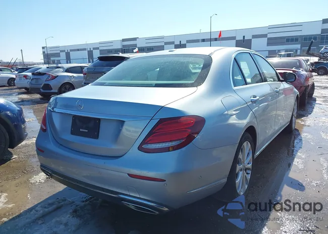 WDDZF4JB4HA289019: 44268911