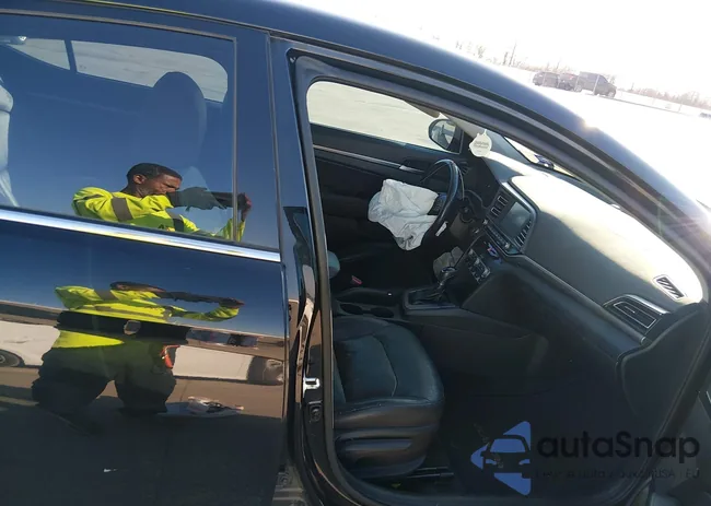 5NPD84LFXLH502359: 44268926