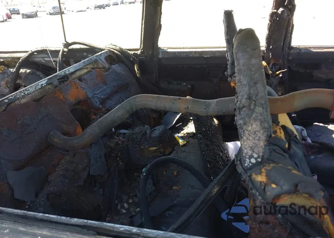 YV1AX8858E1518884: 44268970